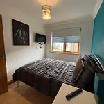 Apt 5A Central By River 1 Bed Apartment